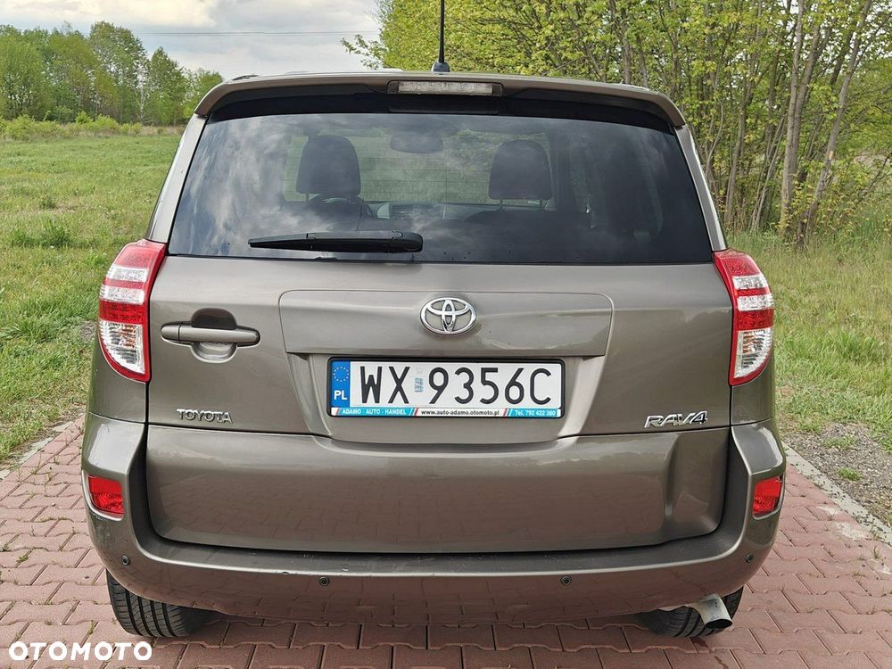 Toyota RAV4 - 6