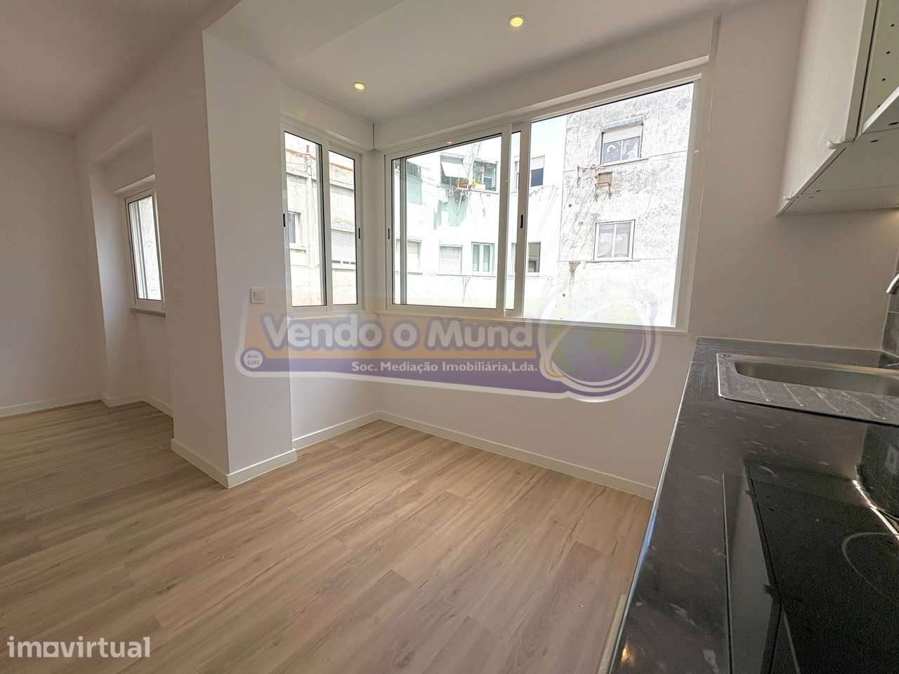 Apartamento T2 em Queluz (LXSIN025) - Grande imagem: 3/31