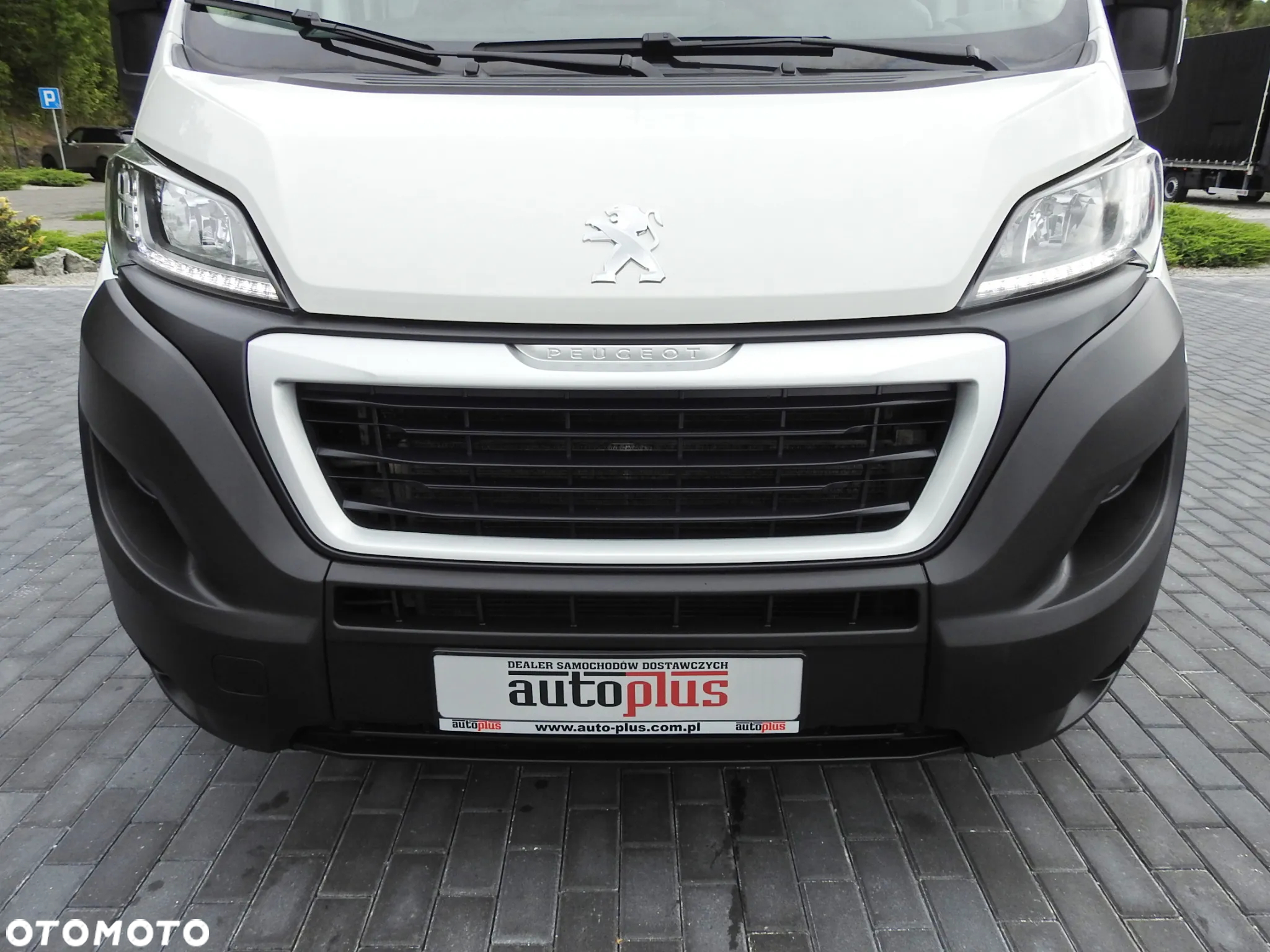 Peugeot BOXER FURGON BRYGADÓWKA 6 MIEJSC TEMPOMAT NAWIGACJA KLIMATYZACJA LEDY ASO 160KM [ H80381 ] - 16