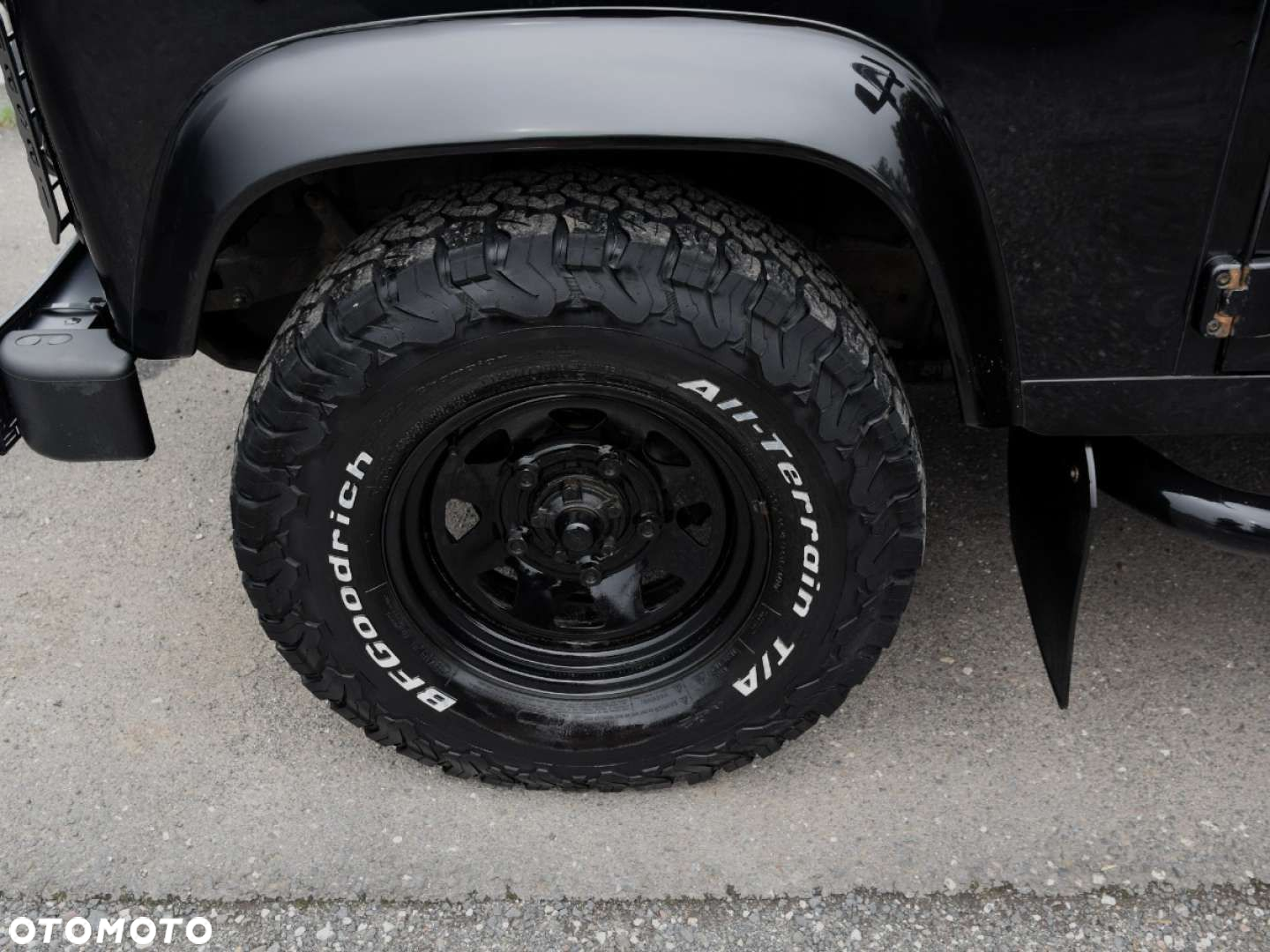 Land Rover Defender - 18