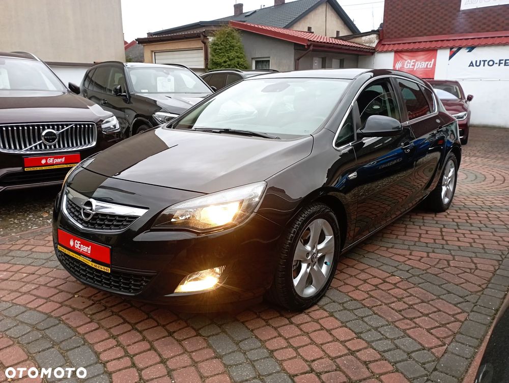 Opel Astra 1.7 CDTI DPF Cosmo - 1