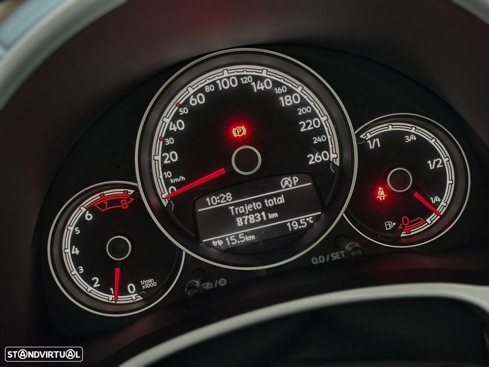 VW New Beetle Cabriolet - 10