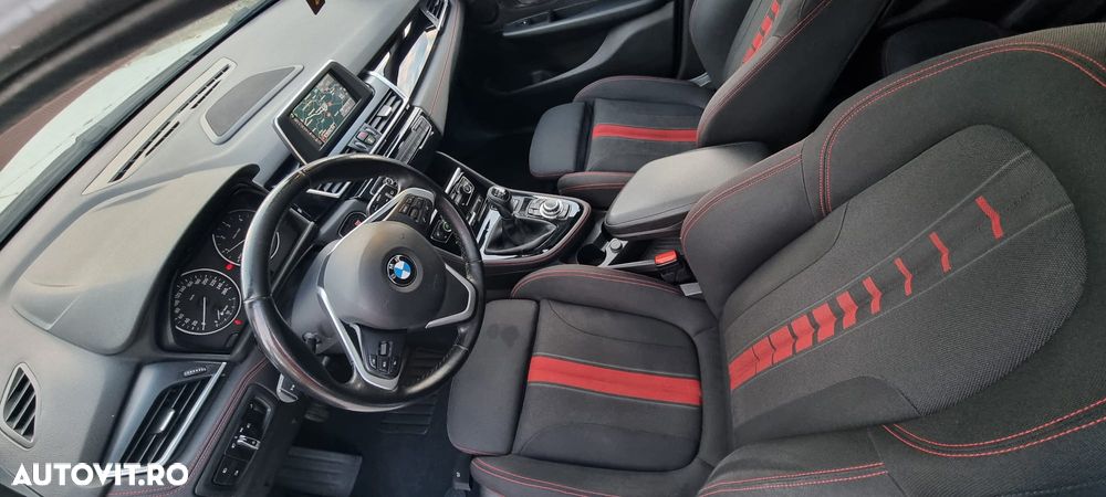 BMW Seria 2 218d - 4