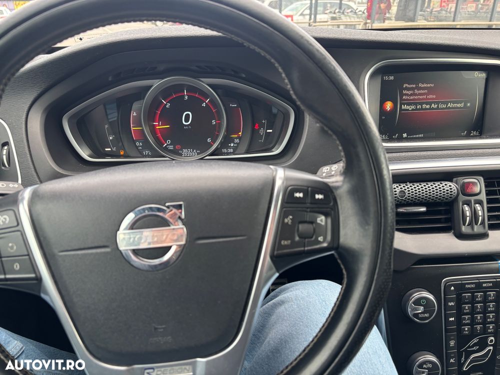 Volvo V40 D4 VEA R-Design - 13
