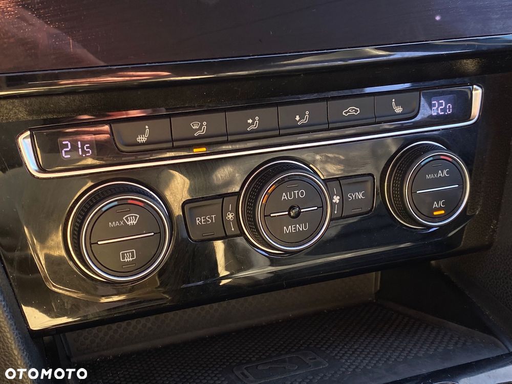 Volkswagen Passat Variant 2.0 TSI 4Mot R-Line Edition DSG - 18