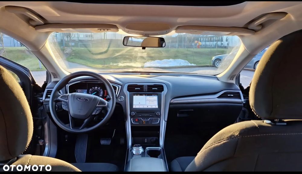 Ford Fusion - 10