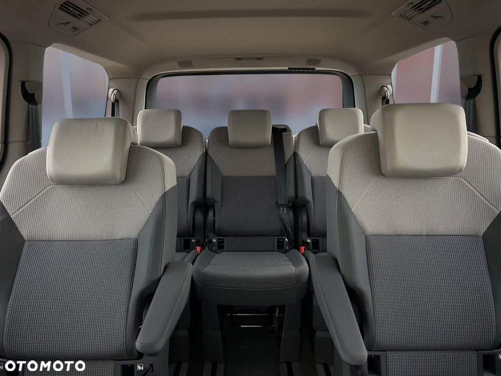 Volkswagen Multivan - 21