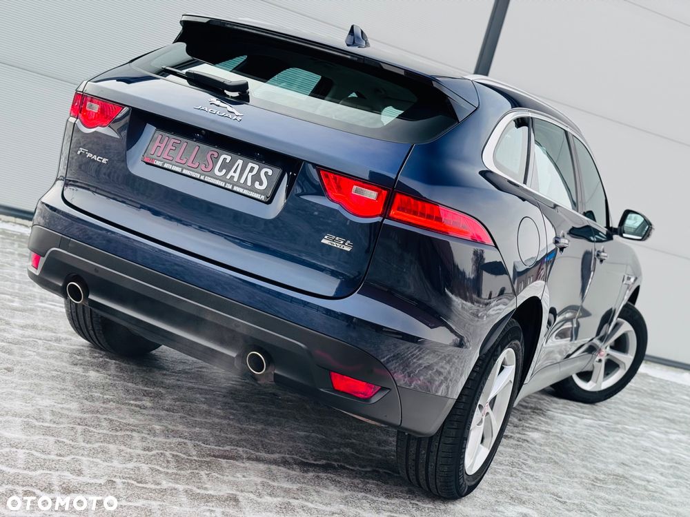 Jaguar F-Pace 25t AWD Prestige - 10