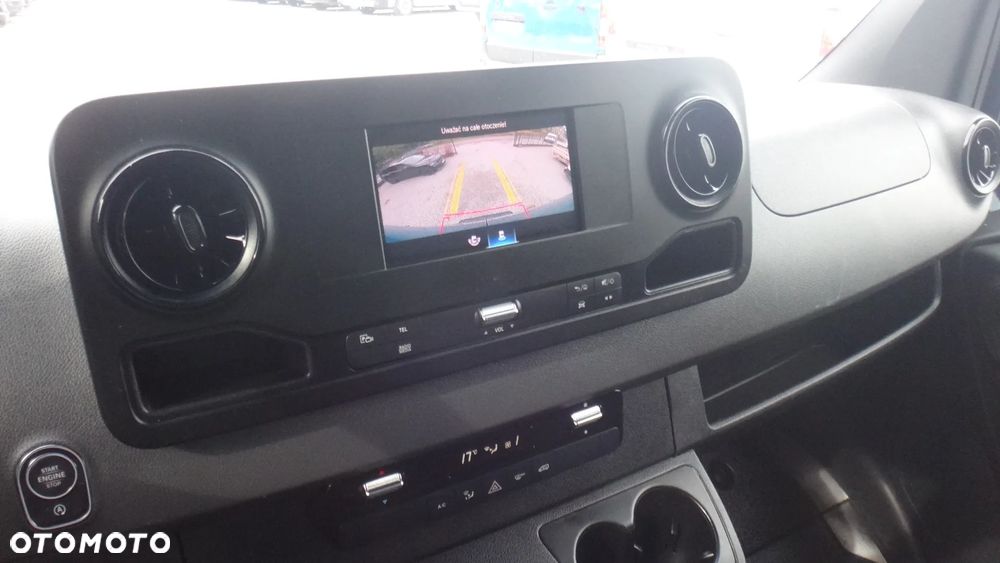 Mercedes-Benz Sprinter - 15