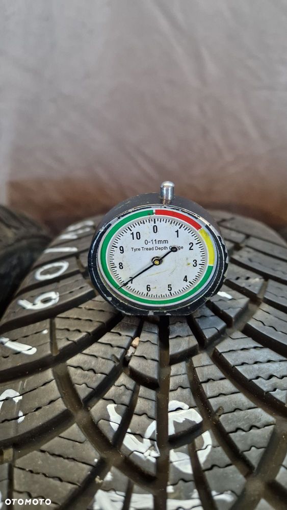 2x 185/60/15 Goodyear Ultragrip 9// JAK NOWE/SUPER STAN/WYSYŁKA - 2