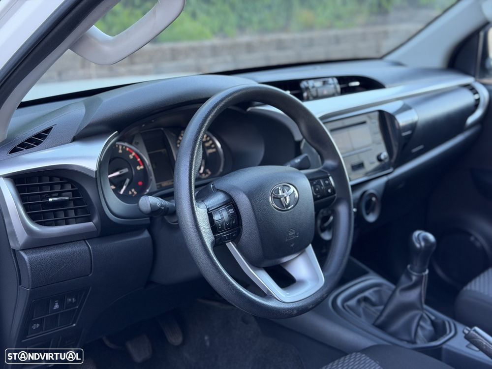 Toyota Hilux 2.4 D-4D CD 5L - 9