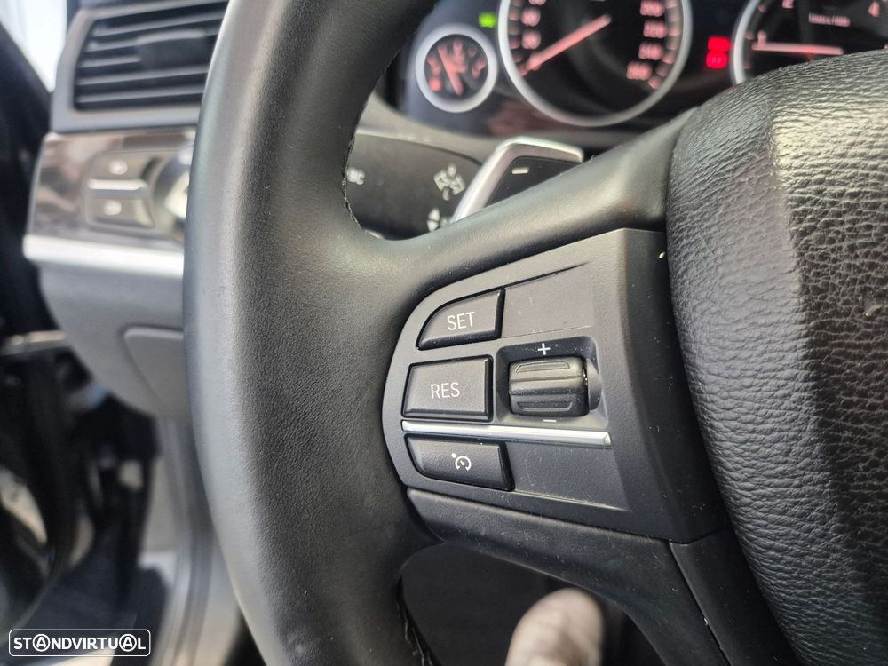 BMW X3 20 d xDrive xLine Auto — fotografia 17