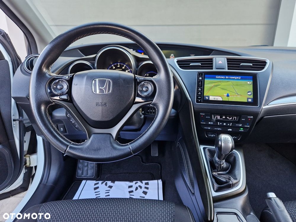 Honda Civic 1.8 i-VTEC Executive Black Edition - 19