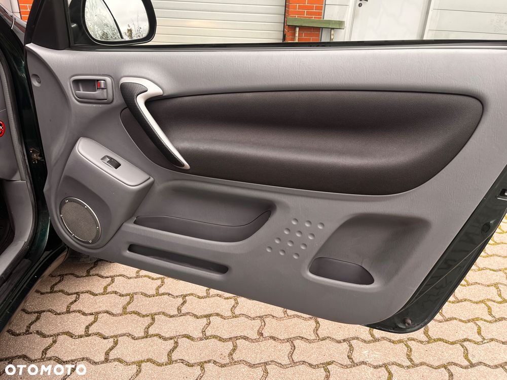 Toyota RAV4 1.8 VVT-i 4x2 - 31