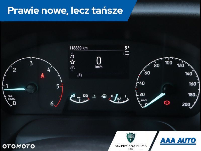 Ford Tourneo Custom - 12