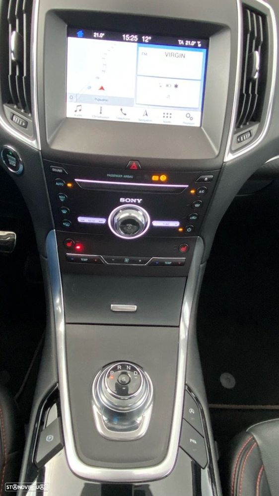 Ford S-Max - 10