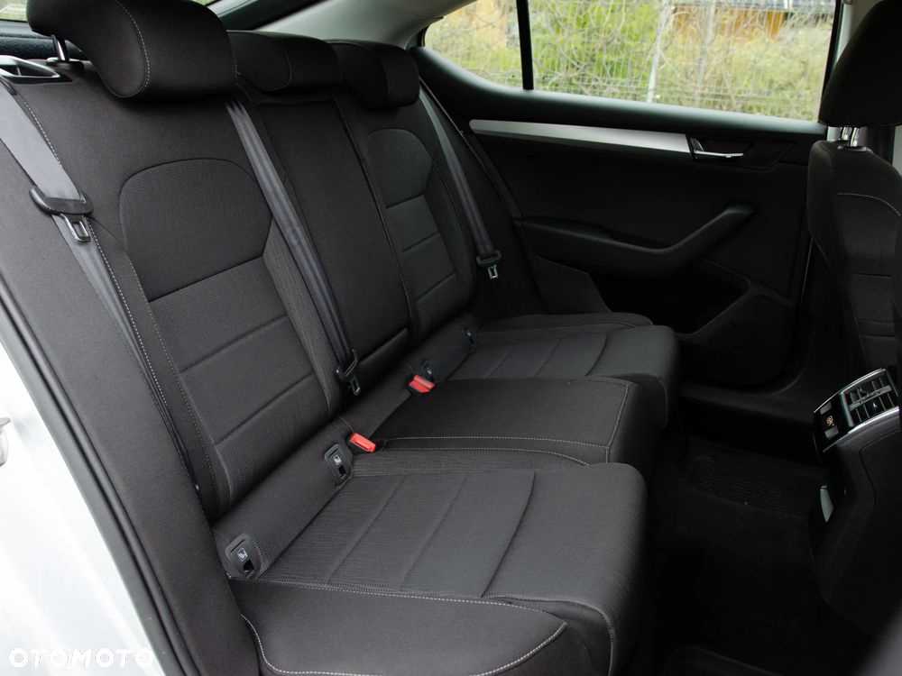 Skoda Superb 2.0 TDI Ambition - 18