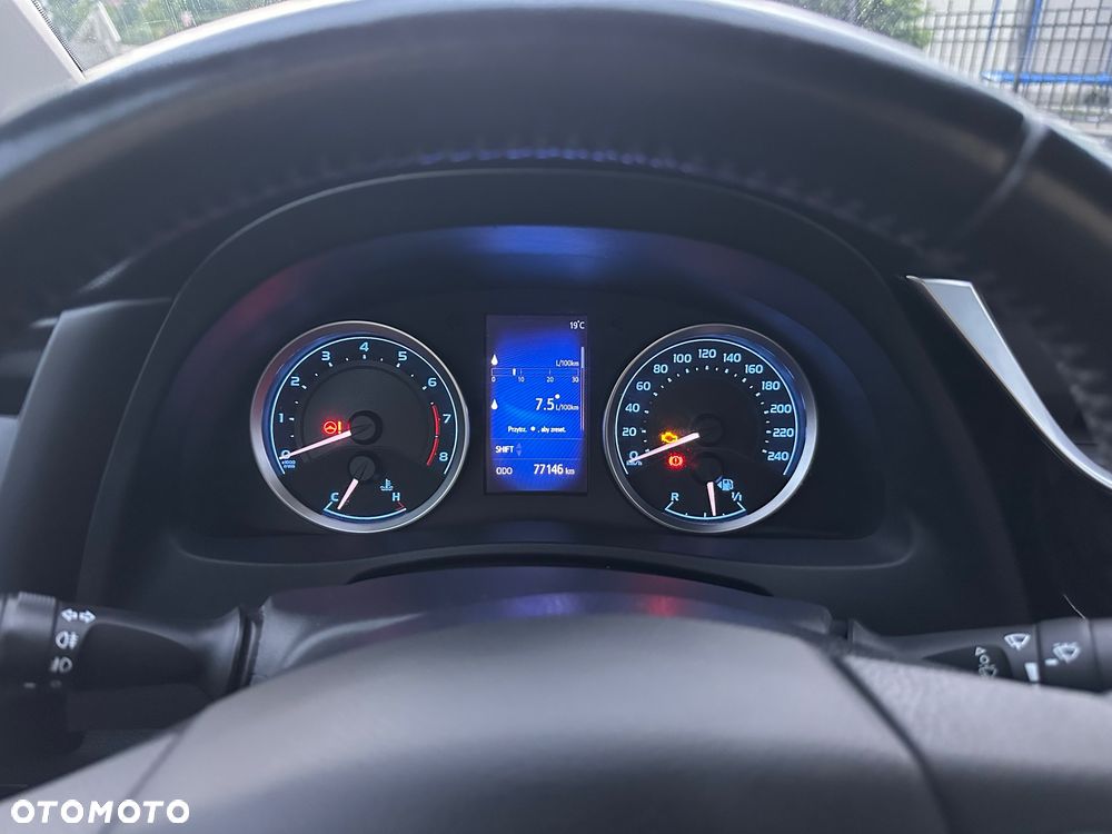 Toyota Corolla 1.6 Classic Plus - 20