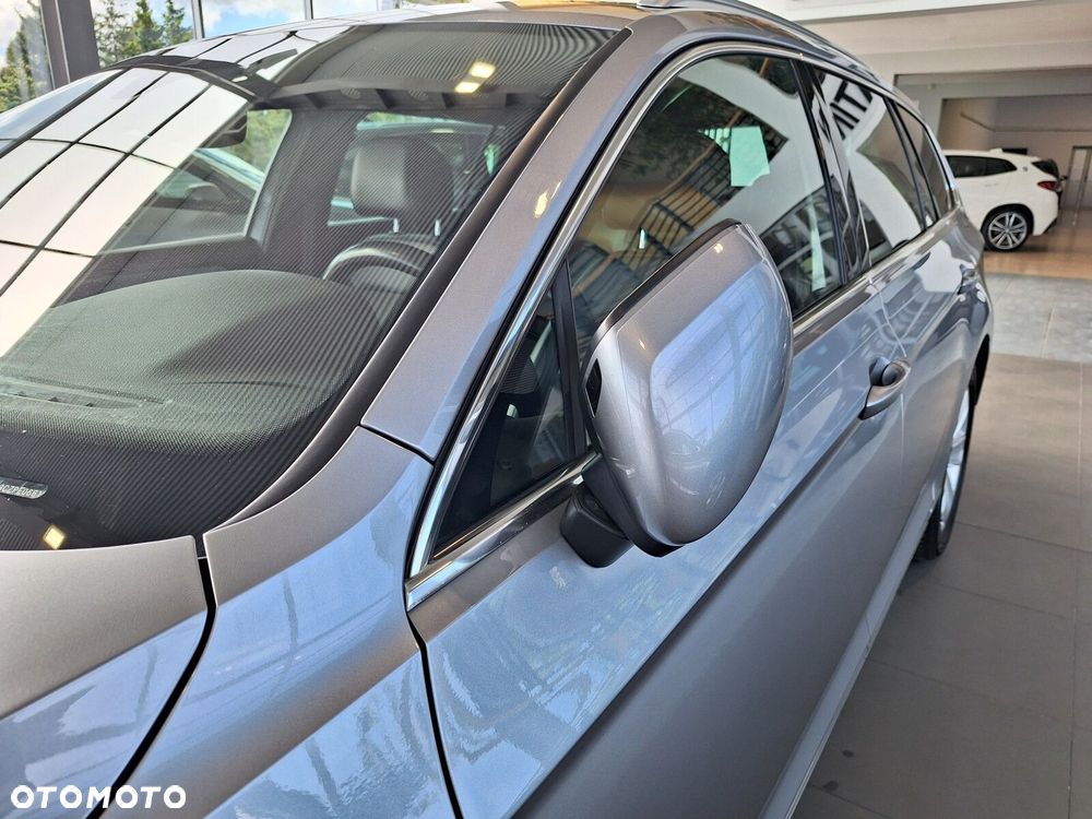 Volkswagen Passat Variant 2.0 TDI Elegance DSG - 14