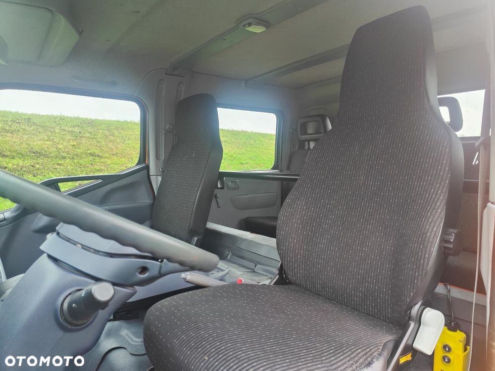 Mitsubishi FUSO Canter - 15