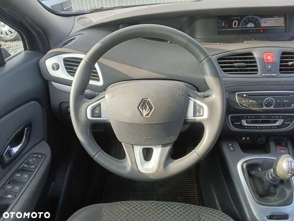 Renault Scenic - 22