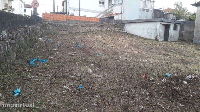 Oportunidade Única: 2 Lotes de Terreno em Águas Santas (Maia) - Grande imagem: 2/3