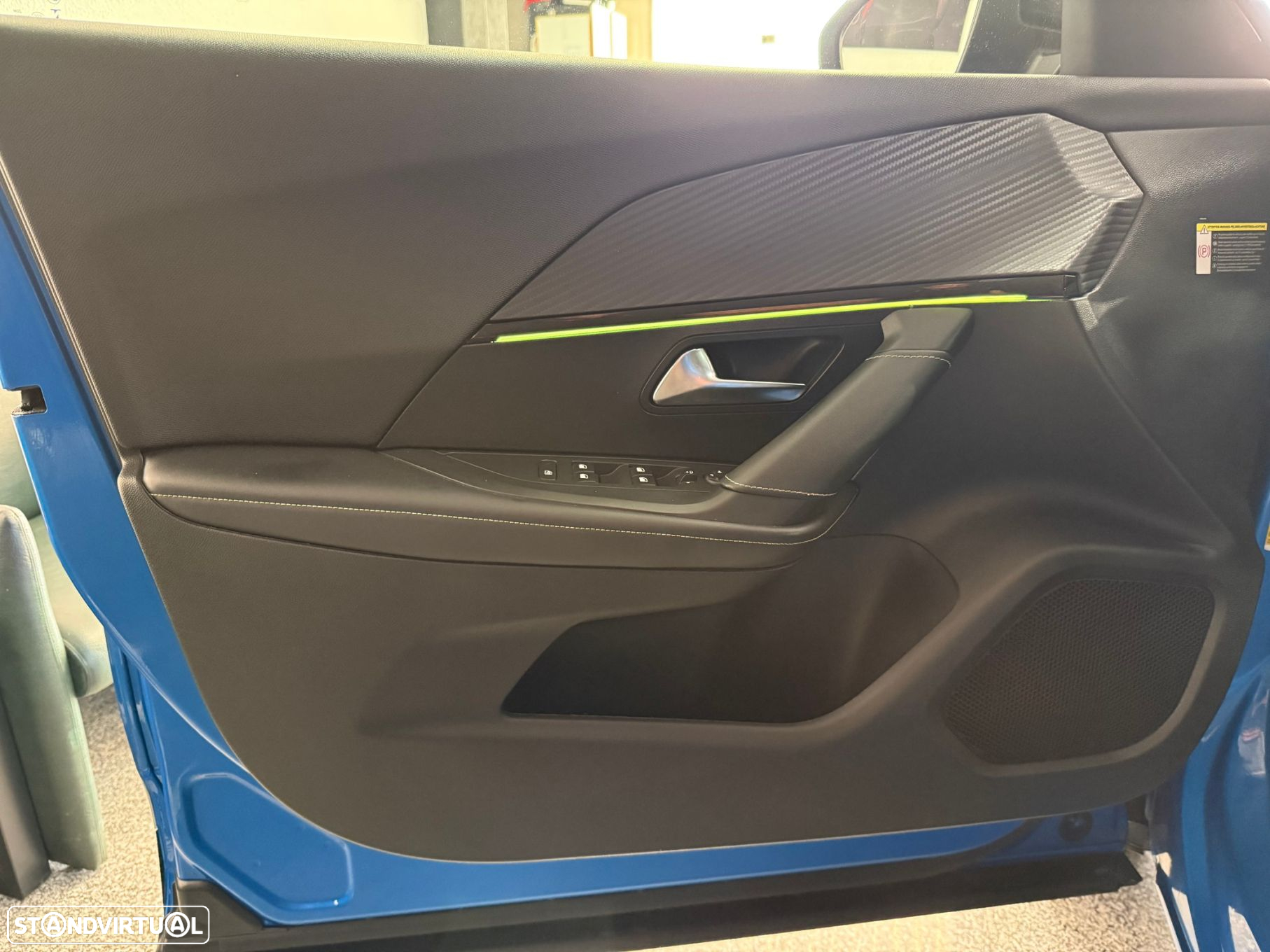 Peugeot e-2008 50 kWh GT - 25