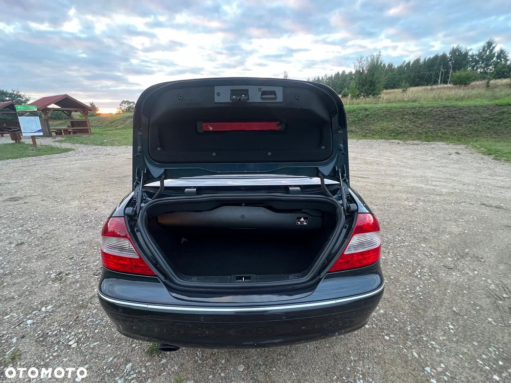 Mercedes-Benz CLK - 24