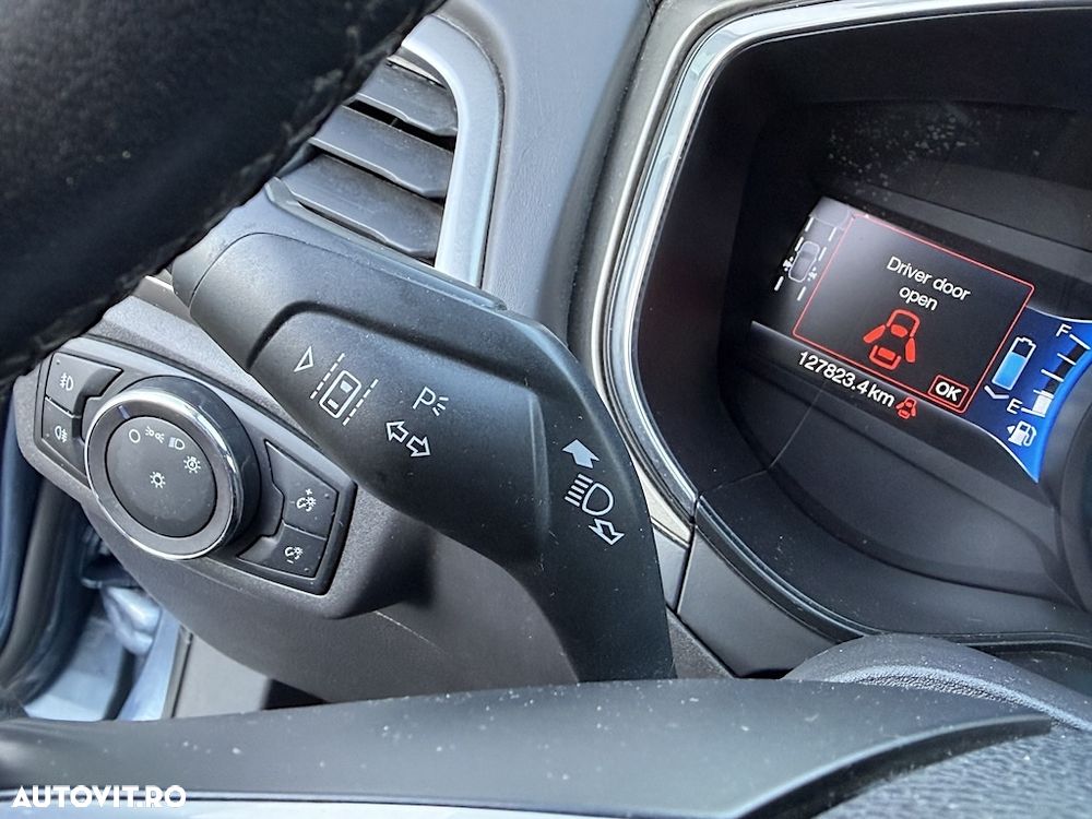 Ford Mondeo 2.0 HEV Vignale - 12