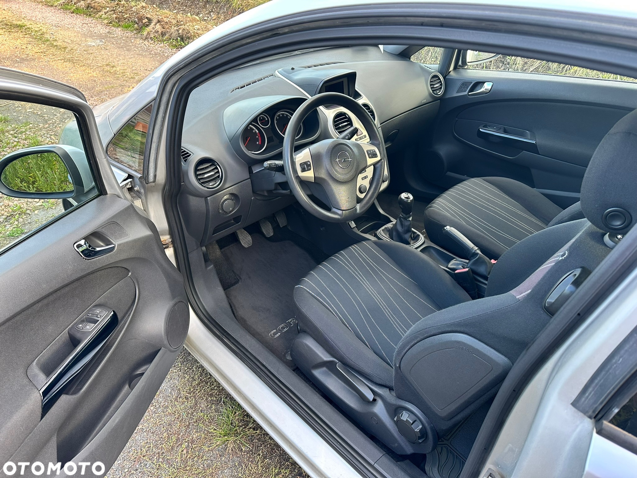 Opel Corsa 1.2 16V Cosmo - 6