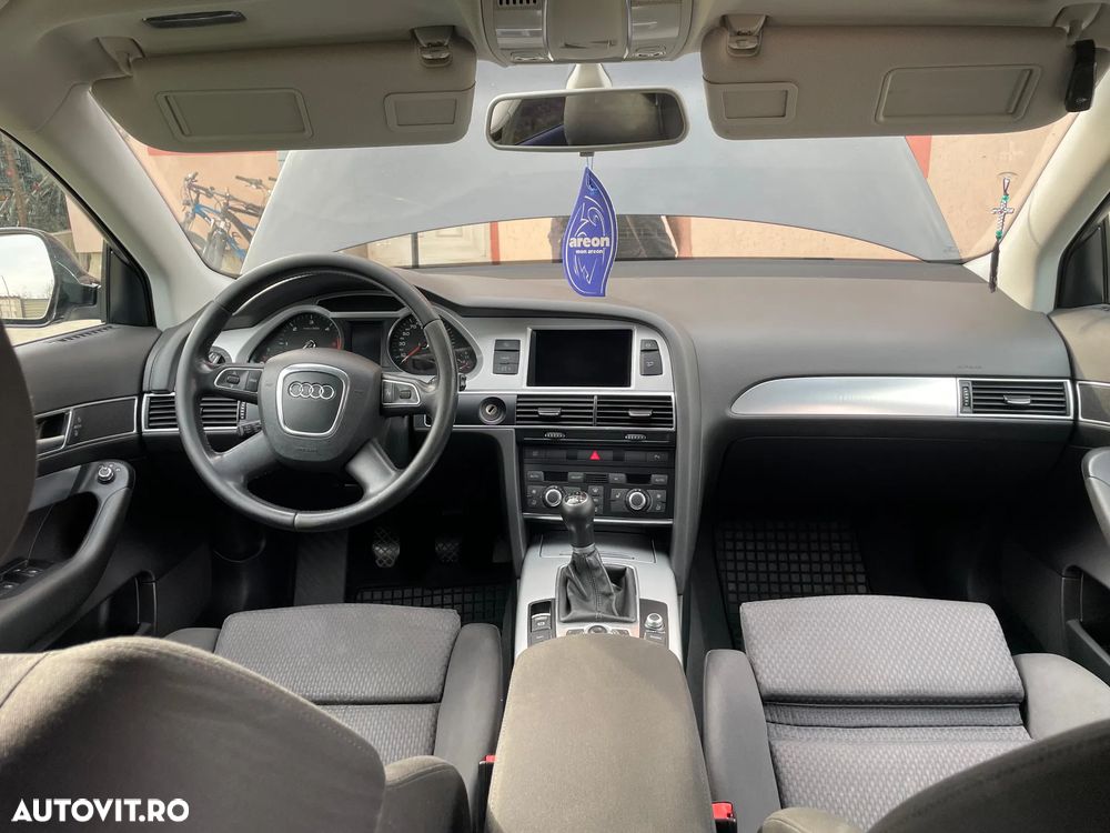Audi A4 Avant 2010 photo 2