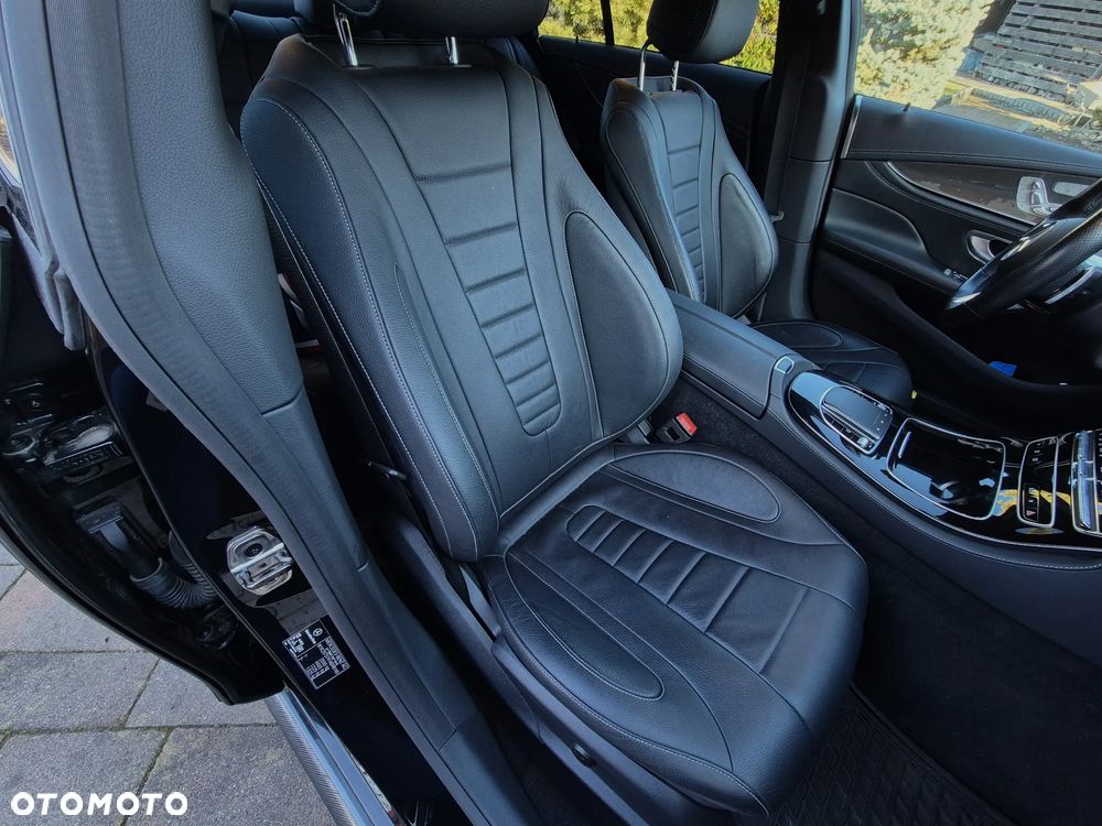 Mercedes-Benz CLS 300 d 4-Matic AMG - 11