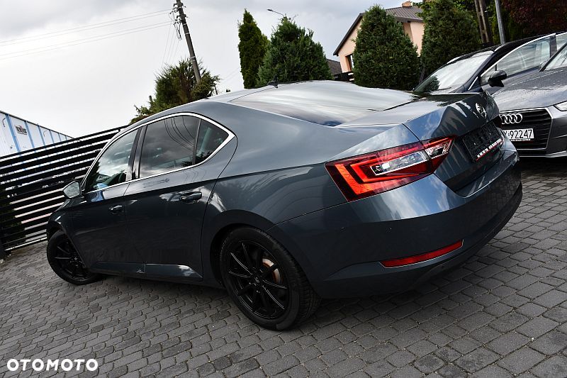 Skoda Superb 1.6 TDI DSG Style - 3