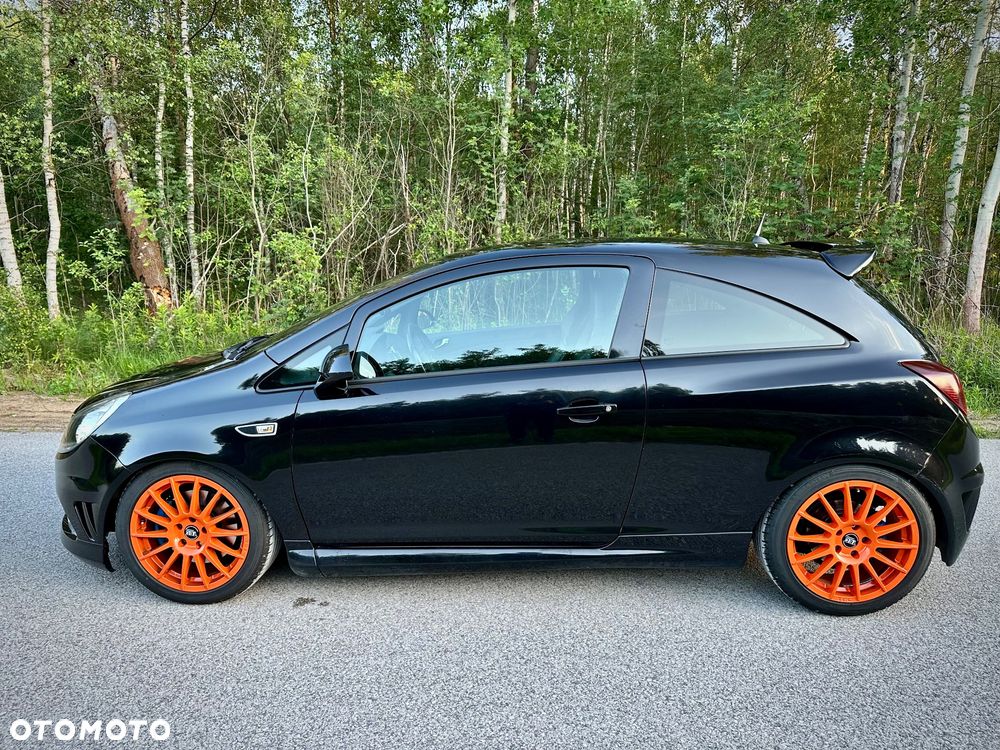 Opel Corsa 1.6T OPC - 2