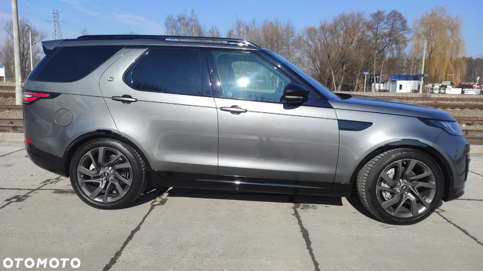 Land Rover Discovery V 3.0 Si6 HSE Luxury - 19
