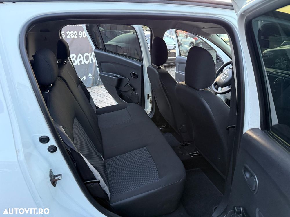Dacia Sandero - 8