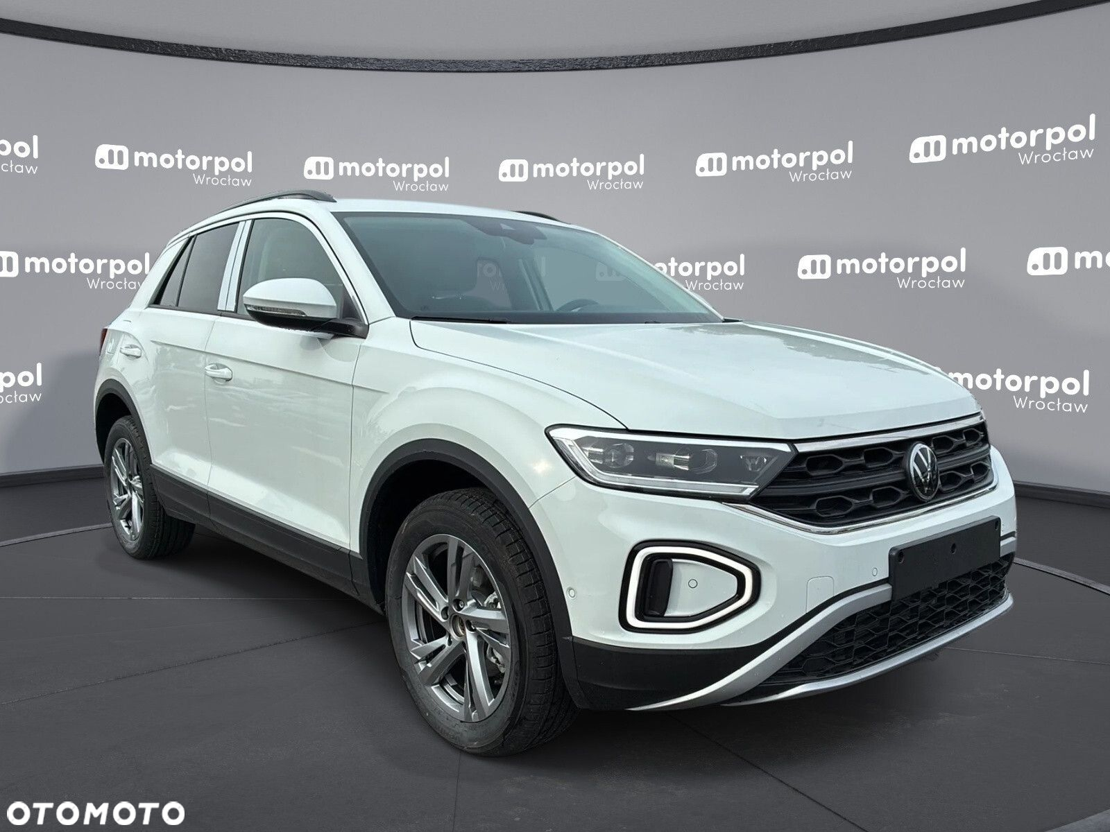 Volkswagen T-Roc - 12