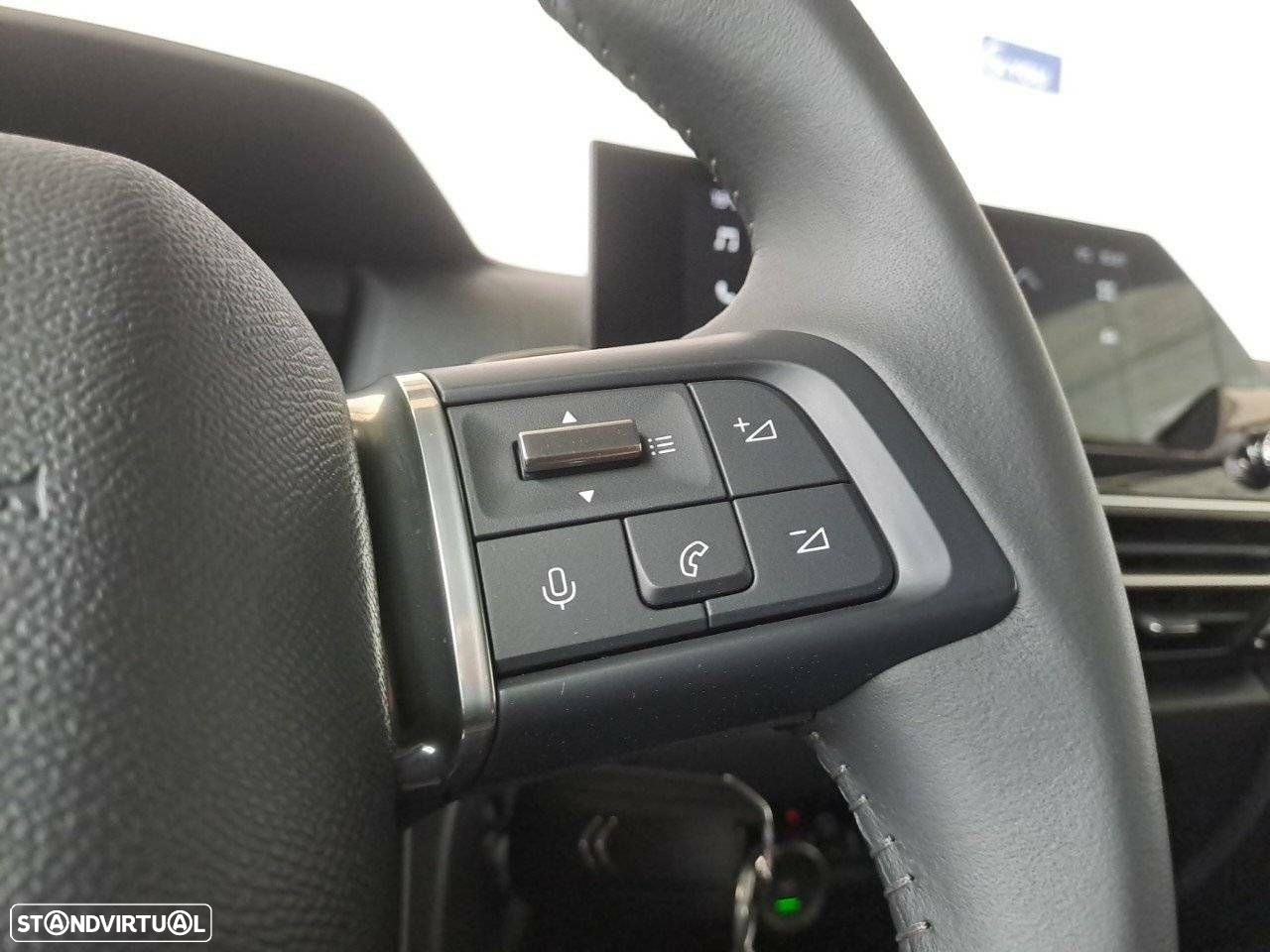 Citroën C4 X 1.2 PureTech Plus EAT8 - 17