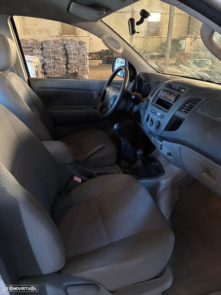Toyota Hilux d4d 4x4 - 2
