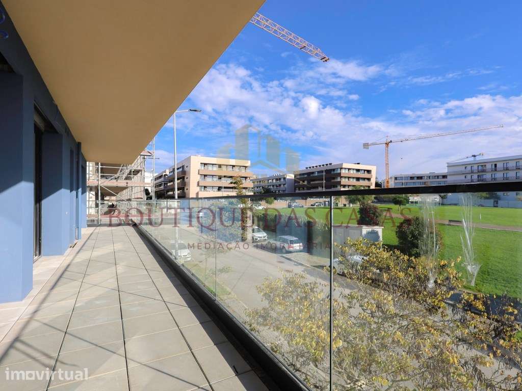 Apartamento T3 com Varanda de 29m2 - Madalena - Grande imagem: 2/20