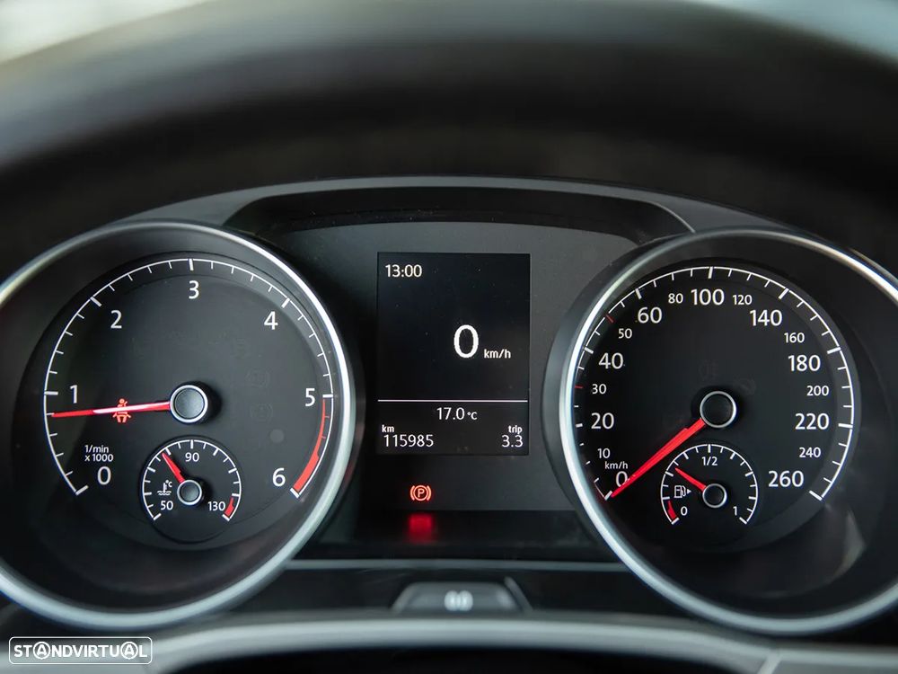 VW Touran 2.0 TDI Confortline - 32
