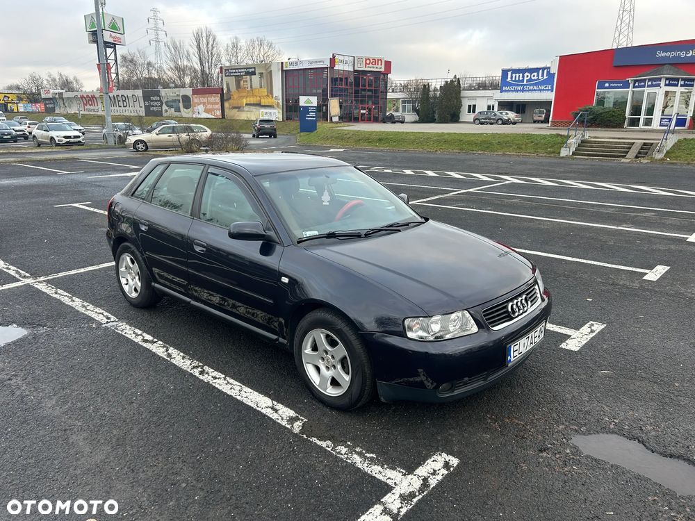 Audi A3 Sportback 1.6 Ambiente - 13