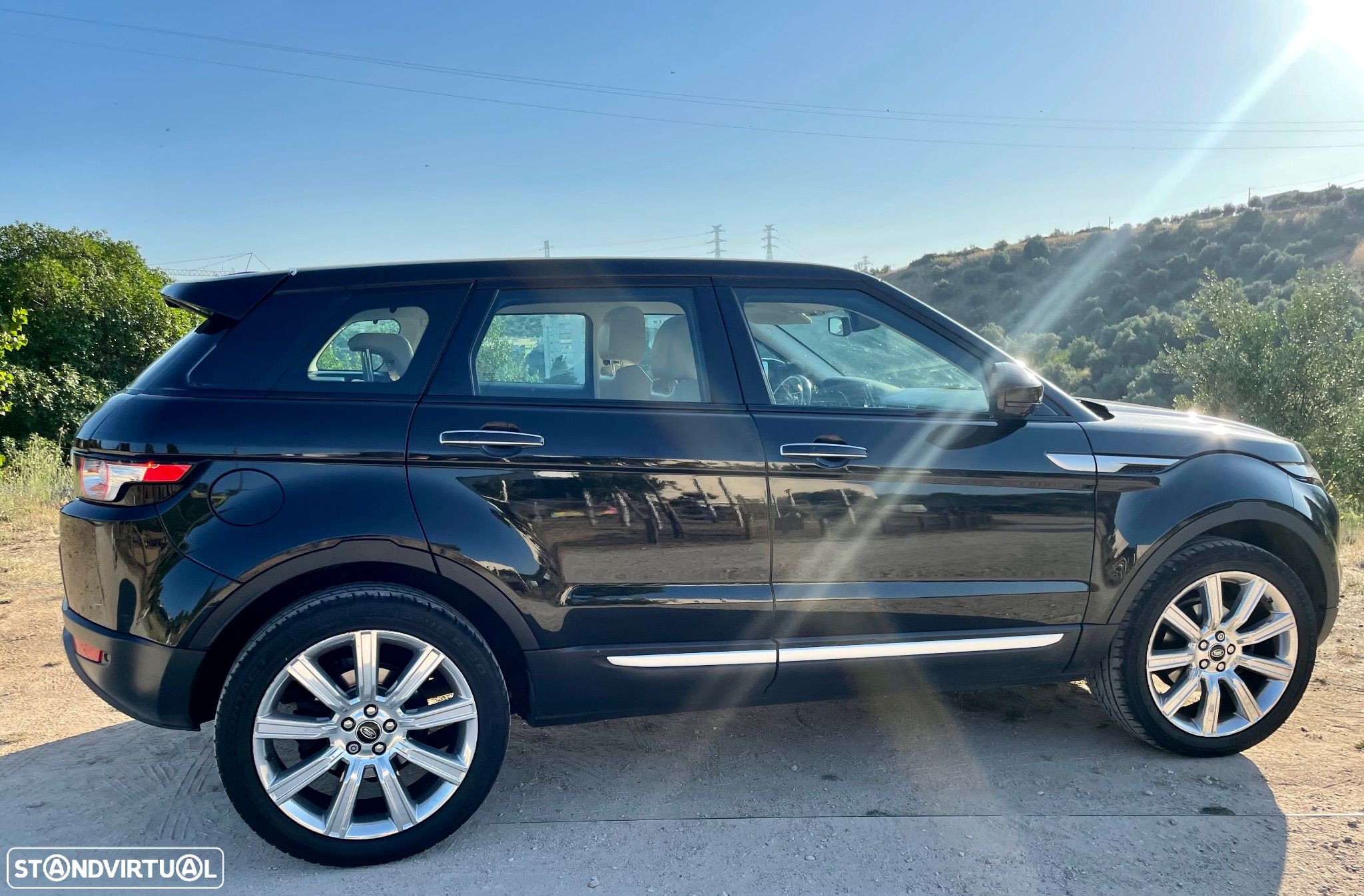 Land Rover Range Rover Evoque - 1