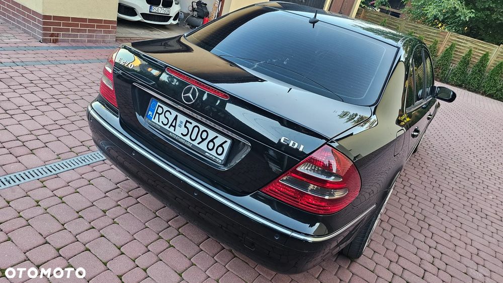 Mercedes-Benz Klasa E - 23