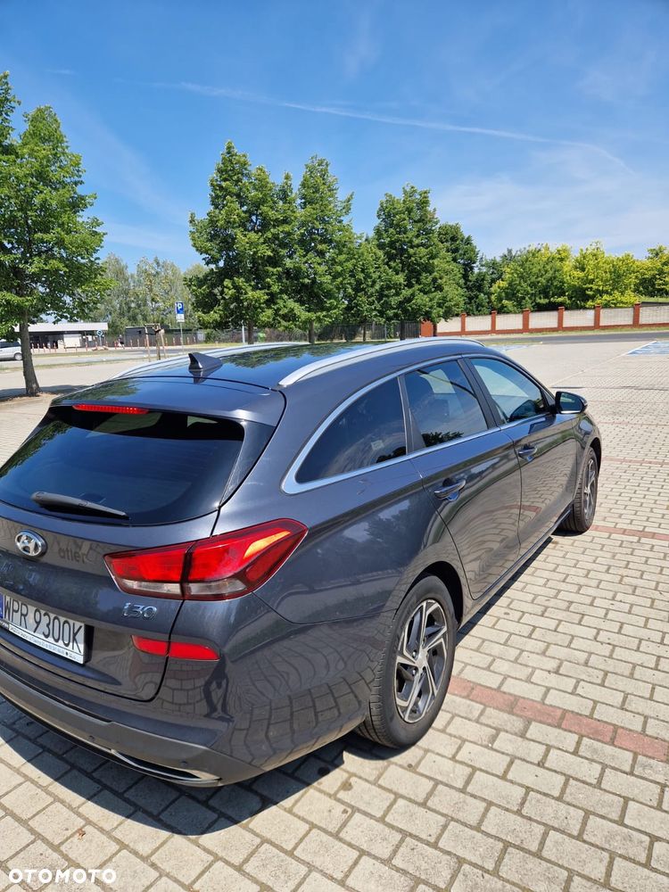 Hyundai i30 1.5 DPI Comfort - 12