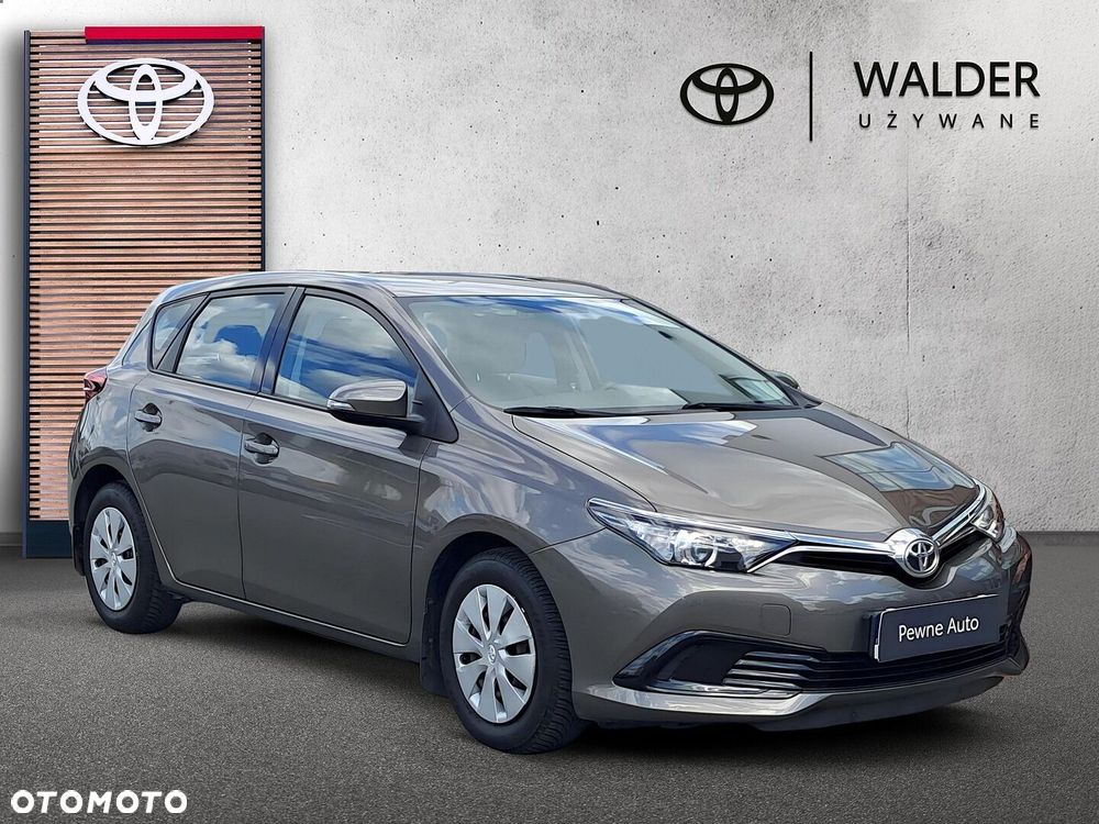 Toyota Auris - 8