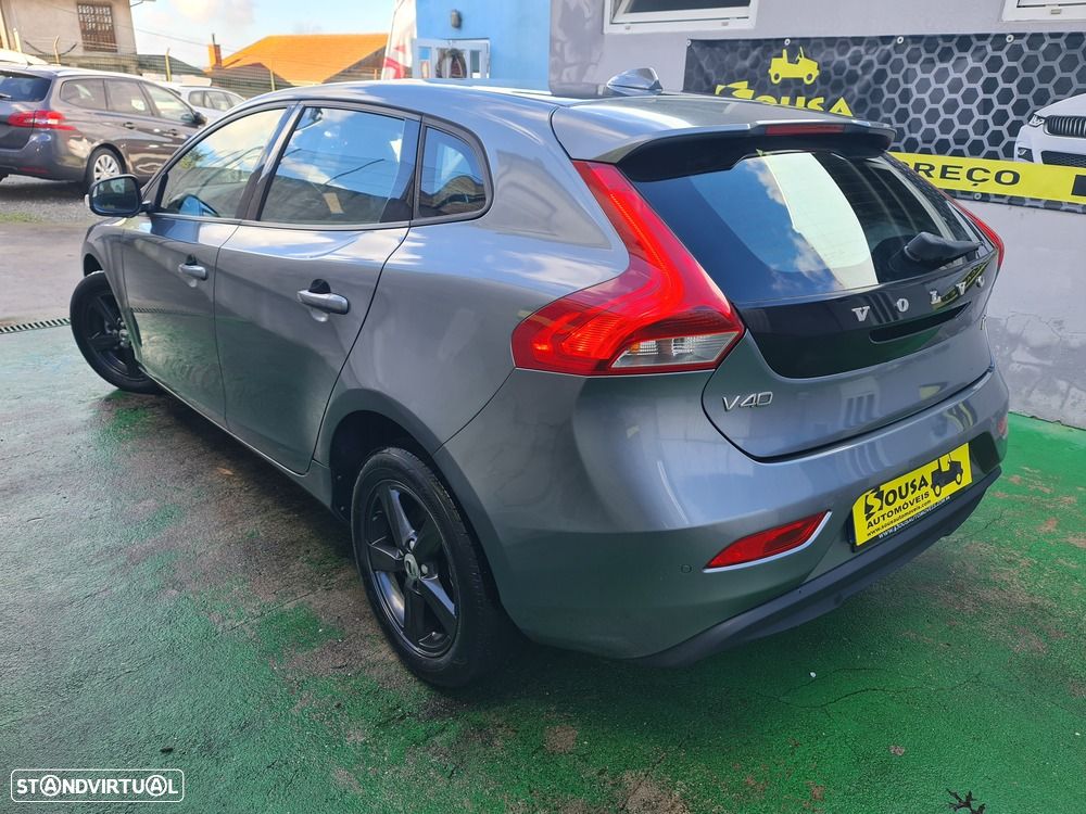 Volvo V40 2.0 D2 Kinetic Eco - 4