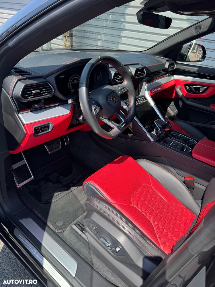 Lamborghini URUS - 1