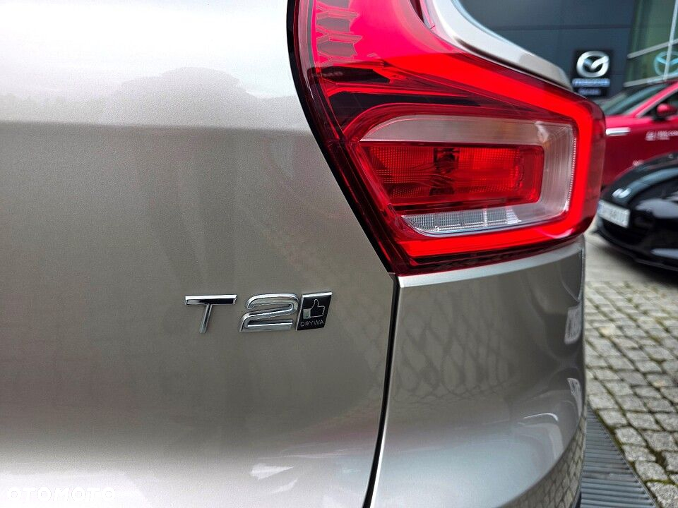 Volvo XC 40 T2 Core - 24
