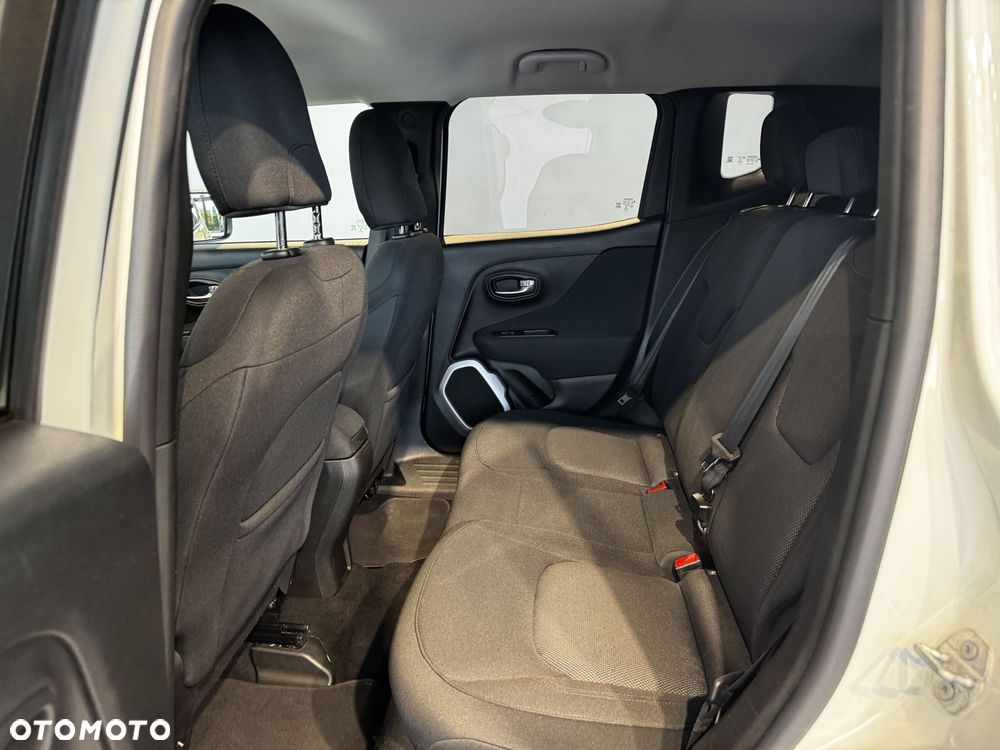 Jeep Renegade - 12